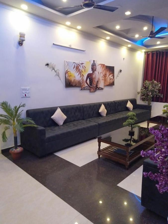 Hotel The Ideal Kushinagar Exteriör bild