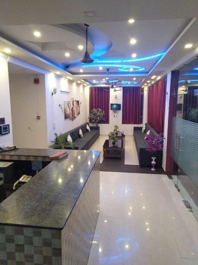 Hotel The Ideal Kushinagar Exteriör bild